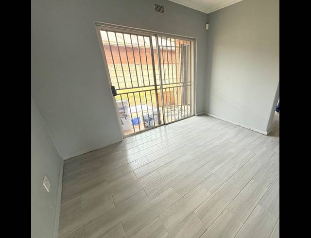 3 BEDROOM HOUSE FOR SALE IN VANDERBIJLPARK CW 5